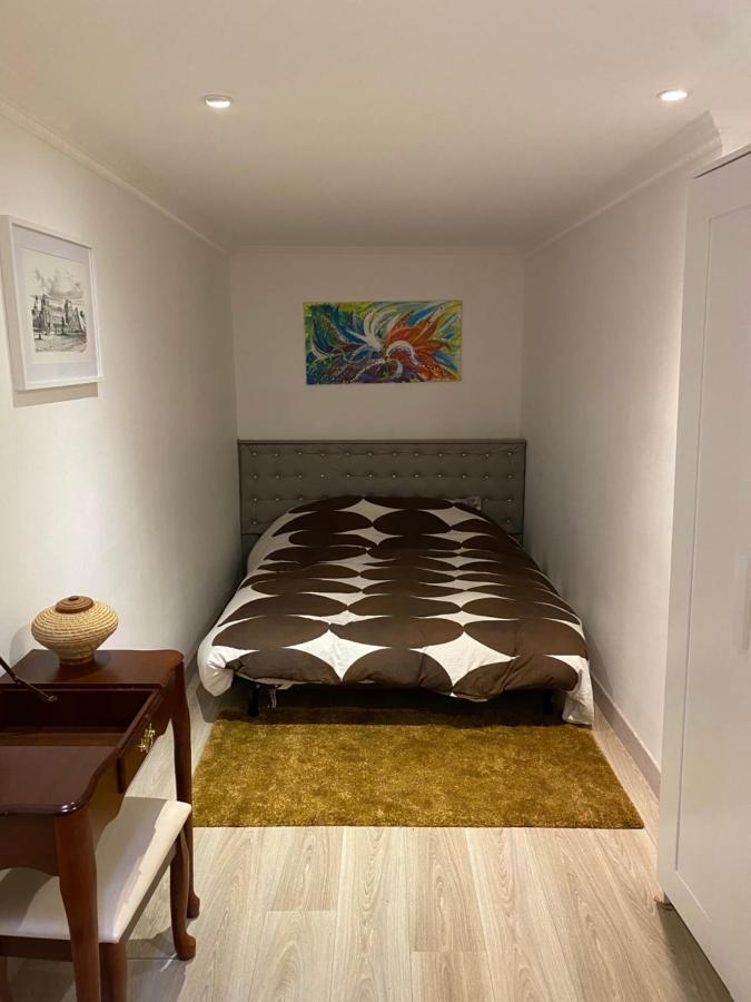 Cosy, Charming Apartment With Courtyard パリ エクステリア 写真