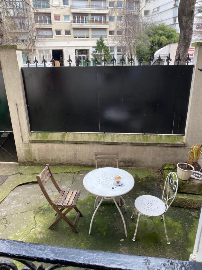 Cosy, Charming Apartment With Courtyard パリ エクステリア 写真