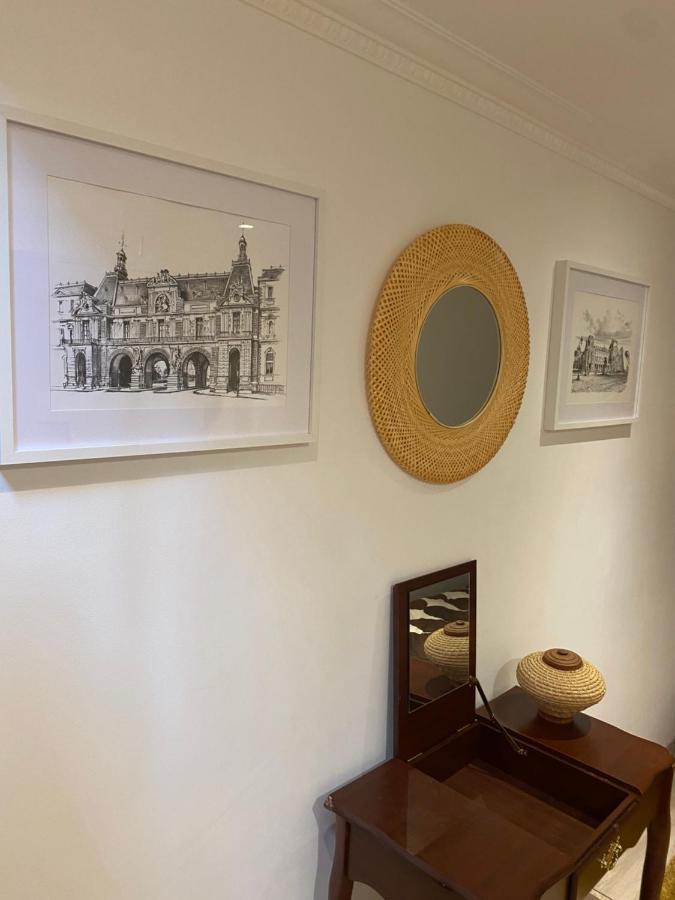 Cosy, Charming Apartment With Courtyard パリ エクステリア 写真